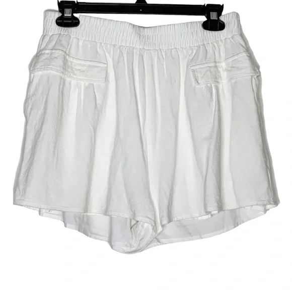 ACOA- white linen blend shorts. Lined. Size L - Picture 1 of 7